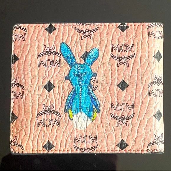 SOLD‼️. NEW MCM LIMITED EDITION PINK BUNNY VISETTOS LEATHER WALLET - Picture 2 of 12